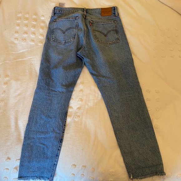 LEVI WEDGIE FIT BLUE JEANS - Picture 3 of 5